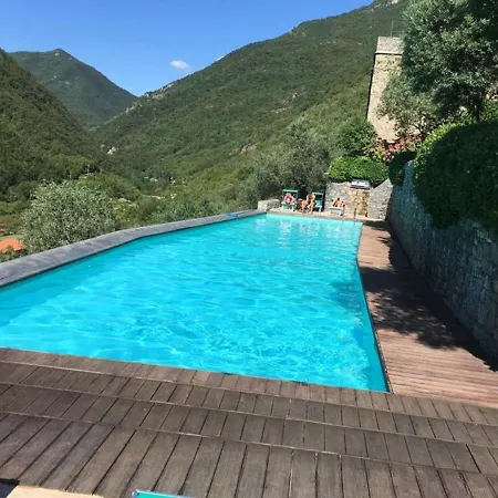 Apartment Beautiful 2 Bedroom Unit *